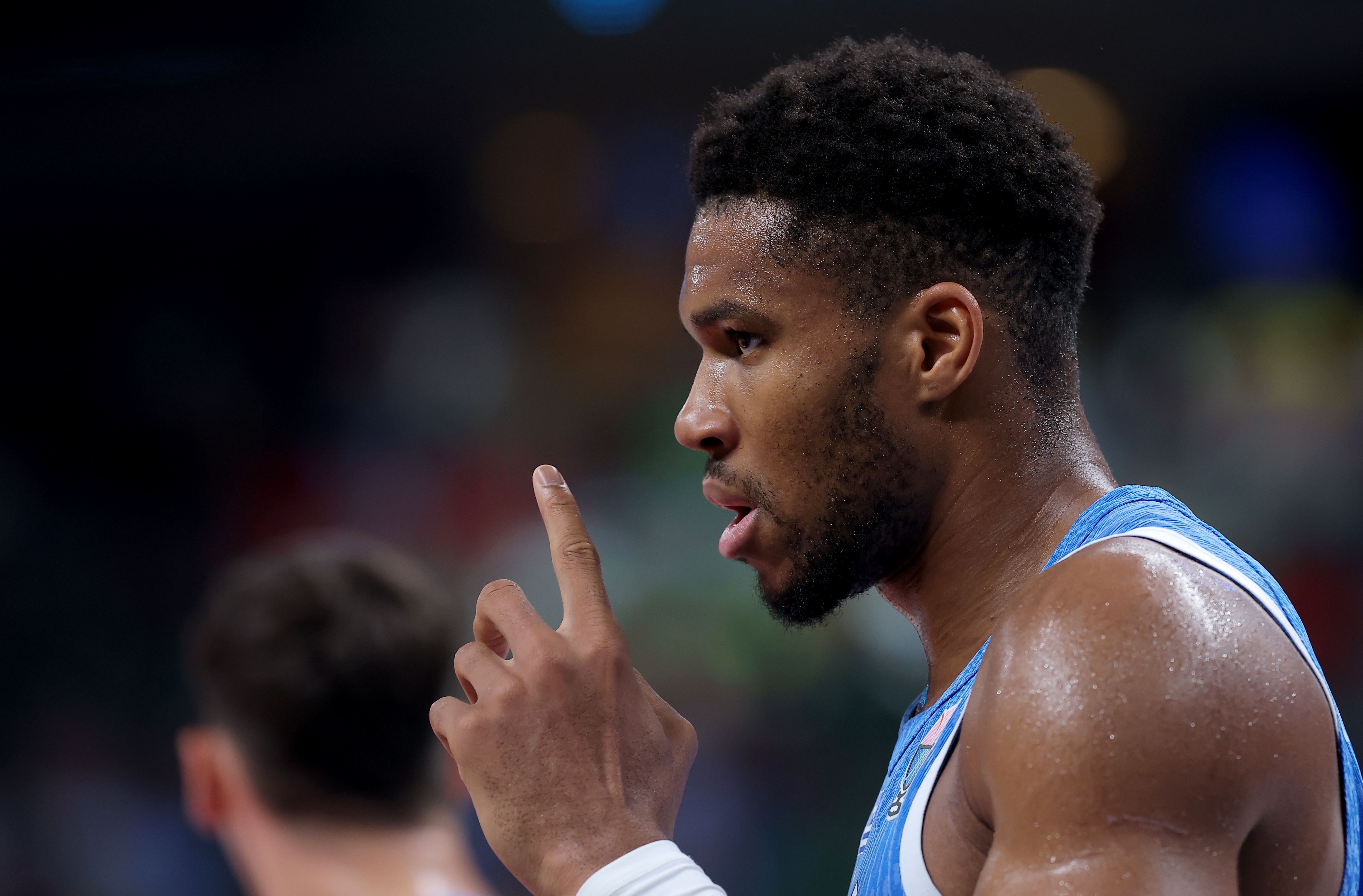 对字母哥的犯规没吹？土耳其主帅：希望裁判别漏吹他的进攻犯规